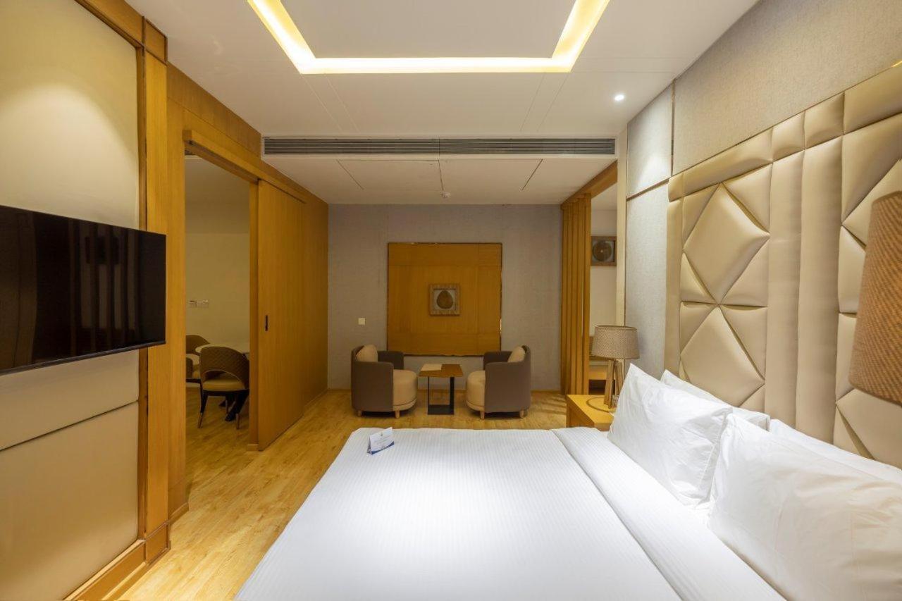 Sarovar Portico Morbi Exterior photo