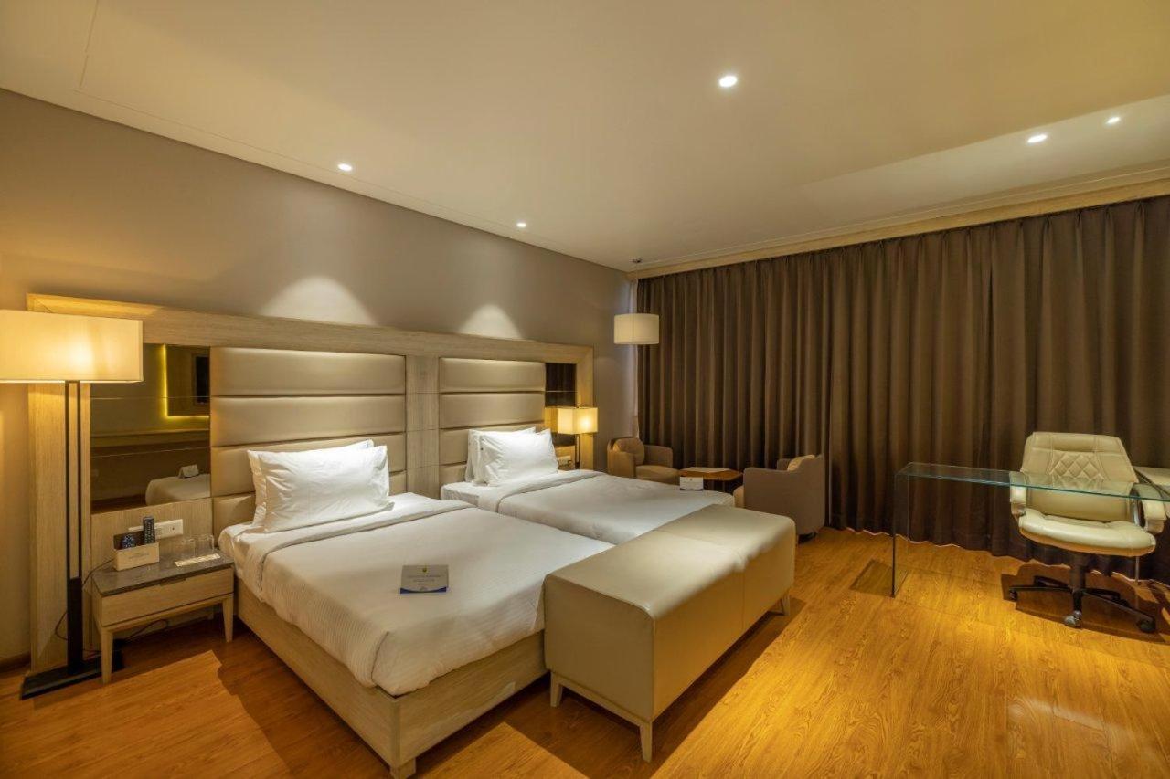 Sarovar Portico Morbi Exterior photo