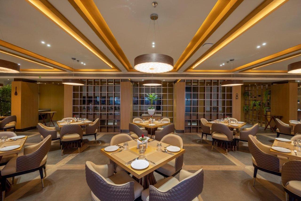 Sarovar Portico Morbi Exterior photo