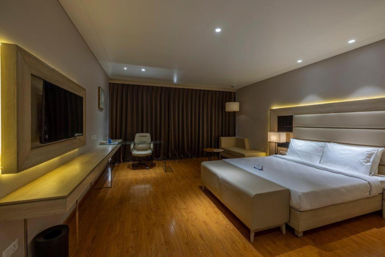 Sarovar Portico Morbi Exterior photo
